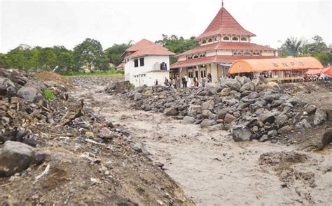 DEBIT AIR SUNGAI MENINGKAT DI LOKASI BANJIR BANDANG AGAM Koran