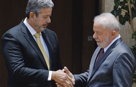 Lula e Lira devem se reunir para tratar de Ministérios nesta sexta