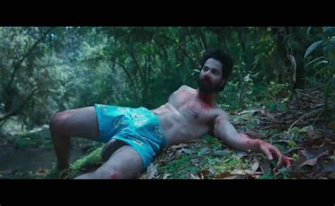 Varun Dhawan Shirtless Underwear Scene In Bhediya Aznude Men