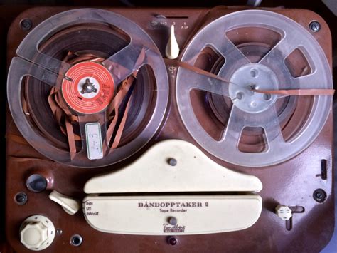 Tandberg tape record - reel to reel - from the 50s - Vintage Apple