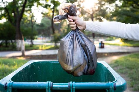 Descubre El Significado De So Ar Con Un Cami N Lleno De Basura