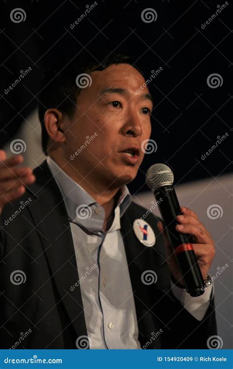 Presidential Candidate Andrew Yang Editorial Stock Image Image Of Iowa Campaign 154920409