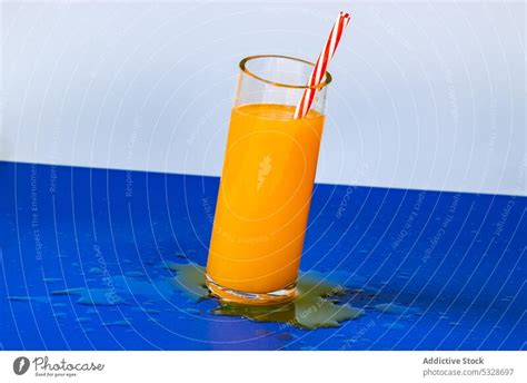 Glas Frischer Orangensaft Cocktail Ein Lizenzfreies Stock Foto Von