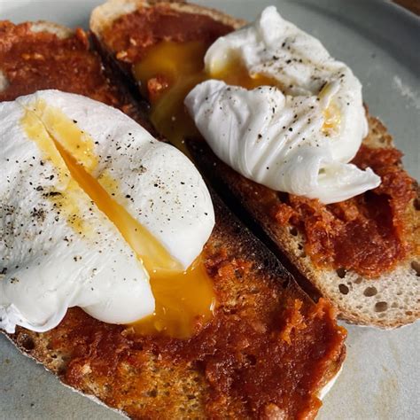 Poached Eggs And Sobrassada On Toast 9gag