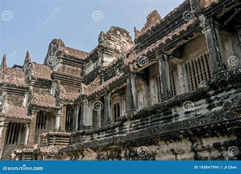 Templo De Angkor Wat En Camboya Foto De Archivo Imagen De Escultura