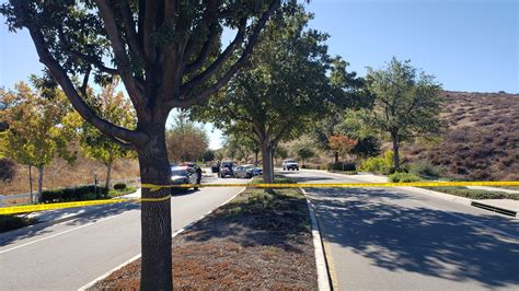 1 Dead After Car Crashes Into Tree In Simi Valley