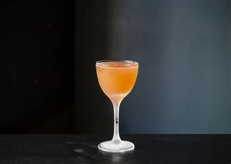 Naked Famous Cocktail Der Perfekte Stilbruch Mixology Magazin