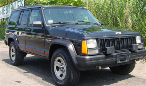 Jeep Cherokee Sport:picture # 4 , reviews, news, specs, buy car