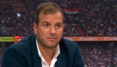 Rafa L Van Der Vaart En Pierre Van Hooijdonk Fel In Studio Voetbal