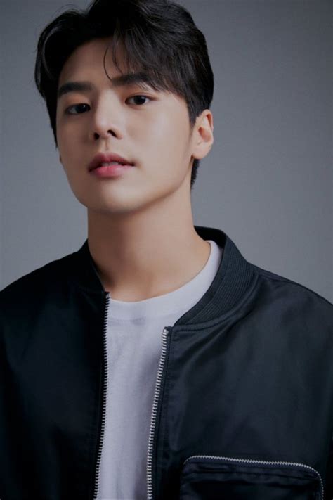 "Adult Trainee" Actor RyeoUn Who Looks Like Park BoGum Is Winning ...