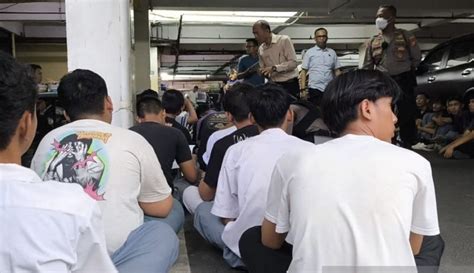 Siswa Ditangkap Saat Hendak Ikut Demo Di Dpr Soal Ruu Pilkada