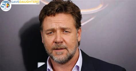 Russell Crowe Net Worth Wife Wiki News Parents Age