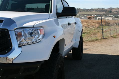 Fiberwerx - '14-19 Toyota Tundra Fenders