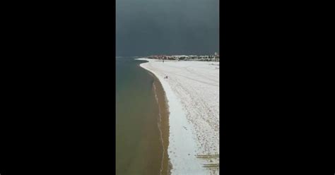 As Se Ve Sanl Car A Vista De Dron Tras La Sorprendente Granizada Que