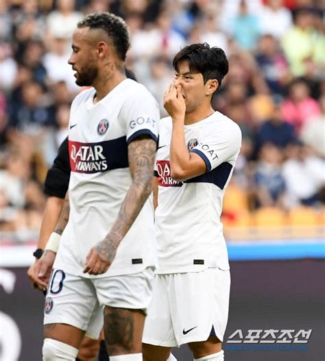 Lee 날벼락 Psg 찐친 네이마르 이적 요청→잠재적 경쟁자 영입 가능성 개막 전부터 뒤숭숭 네이트 스포츠