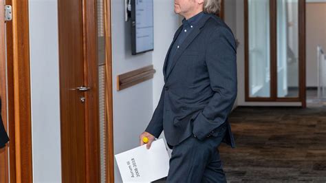 Sex árum eftir ákæru svarar Jón Ásgeir fyrir sig enn einu sinni Vísir