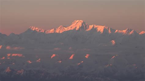 Tajikistan Ismoil Somoni Peak in Pamir Mountain Range 26218610 Stock ...