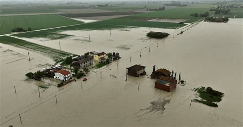 Alluvione In Emilia Romagna Le Immagini Girate Dallalto Con Il Drone