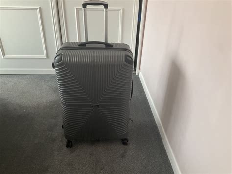 IT Hard Shell Large Suitcase - Sandown - Sold | Wightbay