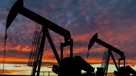 Harga Minyak Dunia Anjlok Parah Kini OPEC Yang Bikin Ulah