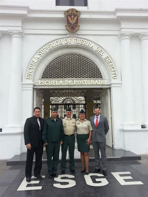 Visita a la Escuela Superior de Guerra del Ejército en Lima Perú UPORFA