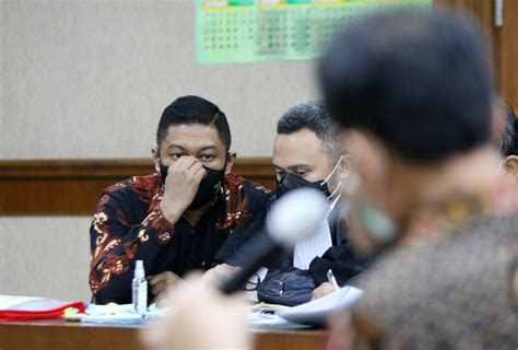 Azis Syamsuddin Jadi Saksi Sidang Lanjutan Stepanus Robin Pattuju Dan