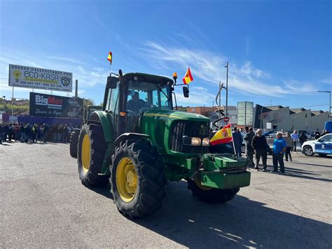 Agricultores Y Ganaderos De Guadalajara Salen A La Calle En Una