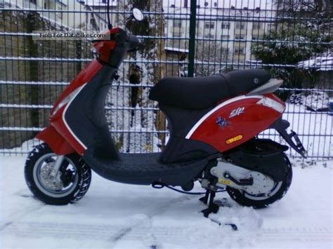 Vespa Piaggio Zip Moped Ii Ferrari Red