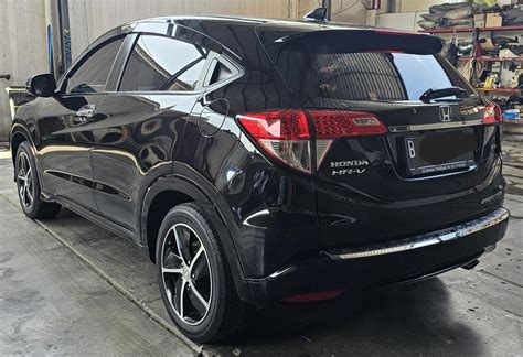 Honda Hrv Prestige A T Matic Sunroof Hitam Km Rban