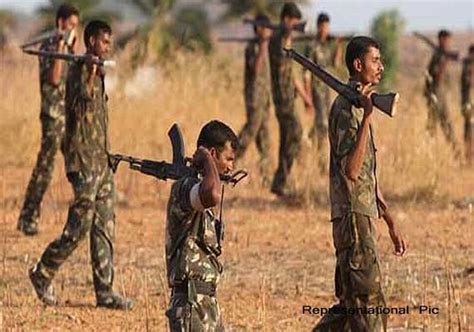 Chhattisgarh 4 Naxals Held In Bastar Division India News India Tv