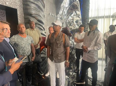 Mondial Samuel Eto O Et Le Staff Des Lions Indomptables En Visite