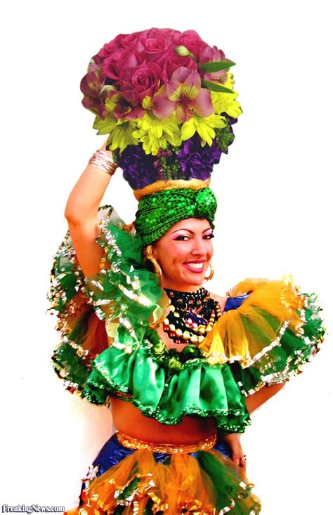 Celebrate The Iconic Carmen Miranda With Carmen Miranda Cliparts