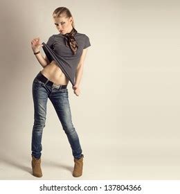 2 889 Naked Woman Wearing Heels Images Stock Photos Vectors Shutterstock