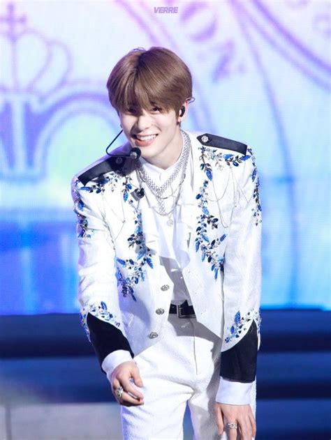 Jaehyun Gambar Pacar Pria Gambar