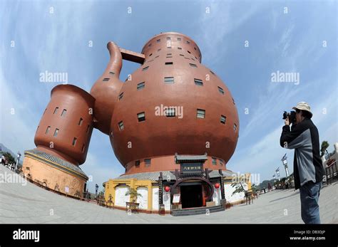 Giant Teapot Giant Tea Pot Hi Res Stock Photography And Images Alamy