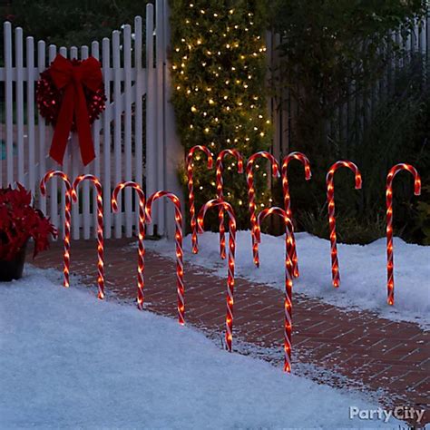 Candy Cane Walkway Idea - Party City