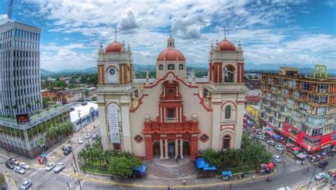 La Catedral El Emblemático Templo Dedicado Al Patrón San Pedro Apóstol