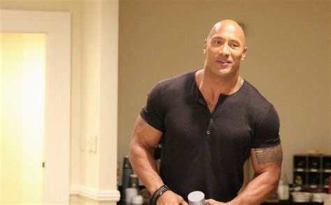 MOANA Interview with Dwayne 'The Rock' Johnson - See Mom Click