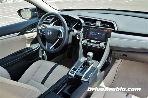 First Drive 2016 Honda Civic 20 In The Uae Drivearabia