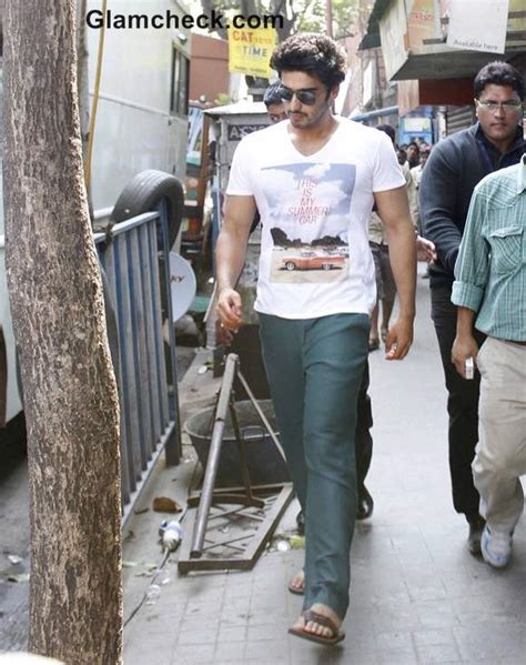 Arjun Kapoor Sets Hearts On Fire On The Streets Of Kolkata — Indian Fashion