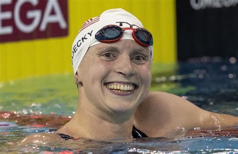 Katie Ledecky Sets World Record In 1500 Meter Freestyle