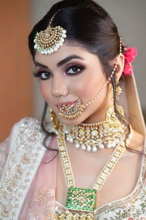 Pin By Deep Ratia On Indian Bridal Hairstyles Subtle Makeup Bridal