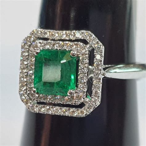 Green Gemstone And Diamond Rings at Rs 81000 in Jaipur | ID: 23199095691