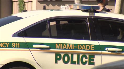 2 Men Hospitalized After Stabbing At Sw Miami Dade La Fitness Wsvn