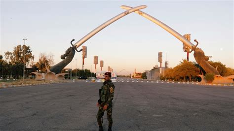 Rocket Attack Hits Near Us Embassy In Baghdad S Green Zone