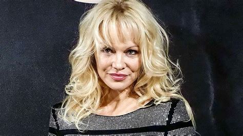 VOICI Pamela Anderson dans Plus Belle La Vie Adil Rami réagit