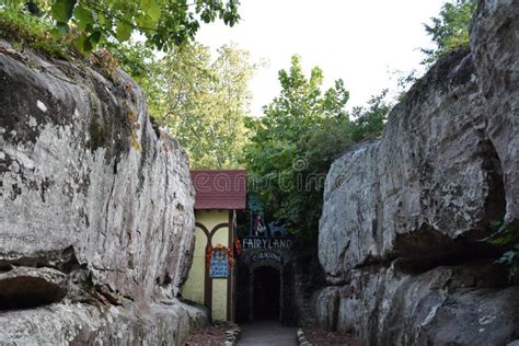 Fairyland Caverns At Rock City Gardens In Chattanooga, Tennessee ...