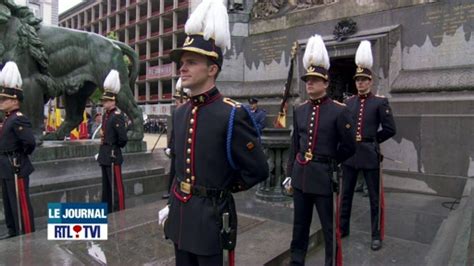 Cérémonie à La Colonne Du Congrés Pour Larmistice Du 8 Mai 1945 Rtl