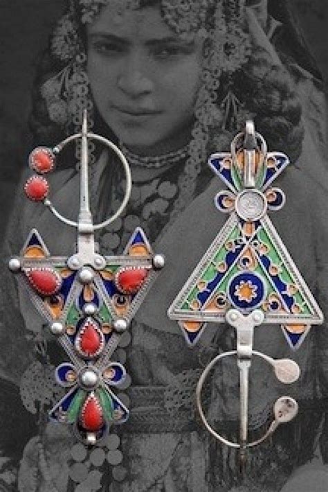 Des Bijoux Tunisiens Expos S Paris Bijoux Berberes Bijoux Kabyle