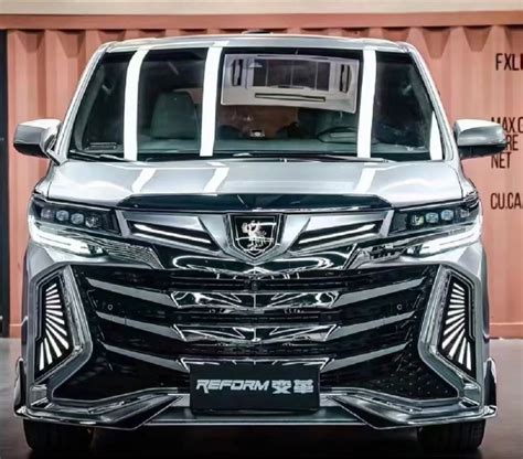 Toyota Alphard Century Hawk Style Front Bumper Car Accessories